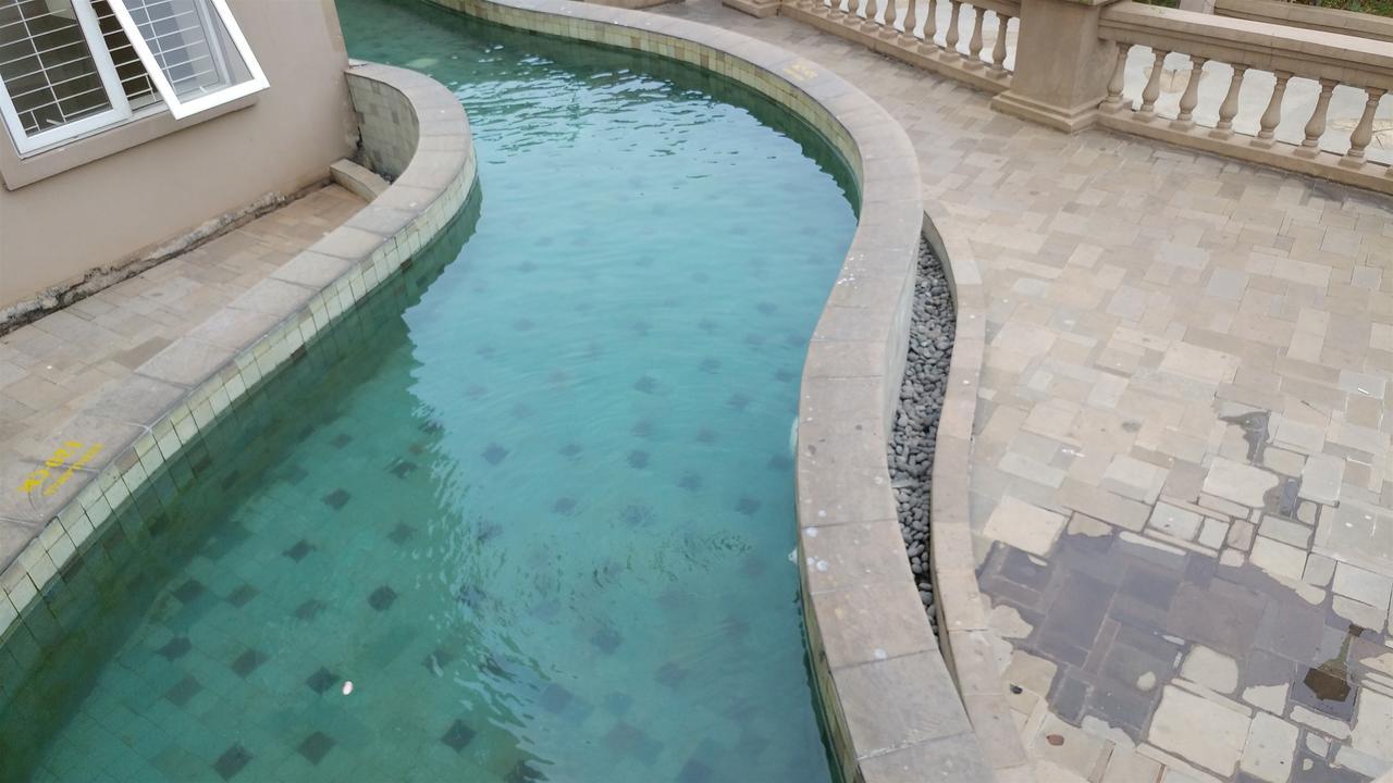 Extra Space 3Br Apartment Grand Palace Kemayoran By Travelio Джакарта Екстер'єр фото